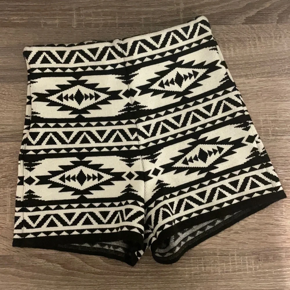 High Rise Knit Shorts - Picture 1 of 3